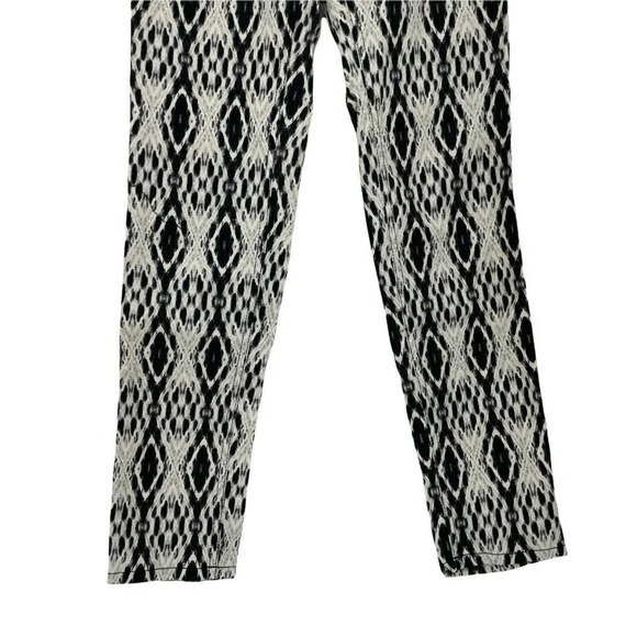 H&M Pants Womens Sz 6 Black White Geometric Pull on Midrise Twill Skinny Jegging - Picture 5 of 8
